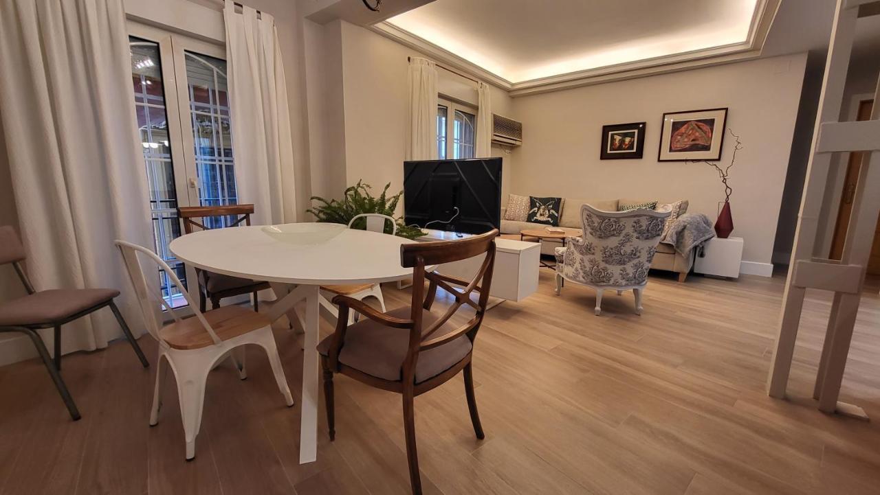 Rentalsevilla En La Plaza Del Salvador Apartamento *